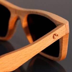 Sonnenbrille aus Buche Purangi Detail