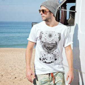 Holzsonnenbrille Matata mit Model